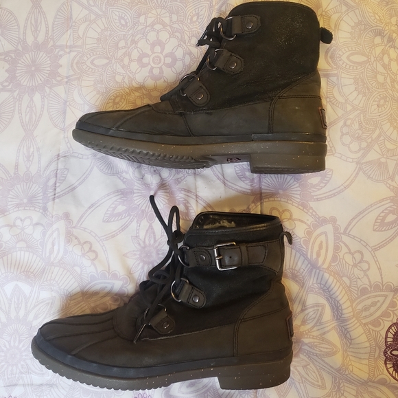 Ugg Cecile Duck Boots Women's Size 8 Waterproof Black Leather+Sherpa Gorpcore - Picture 2 of 16